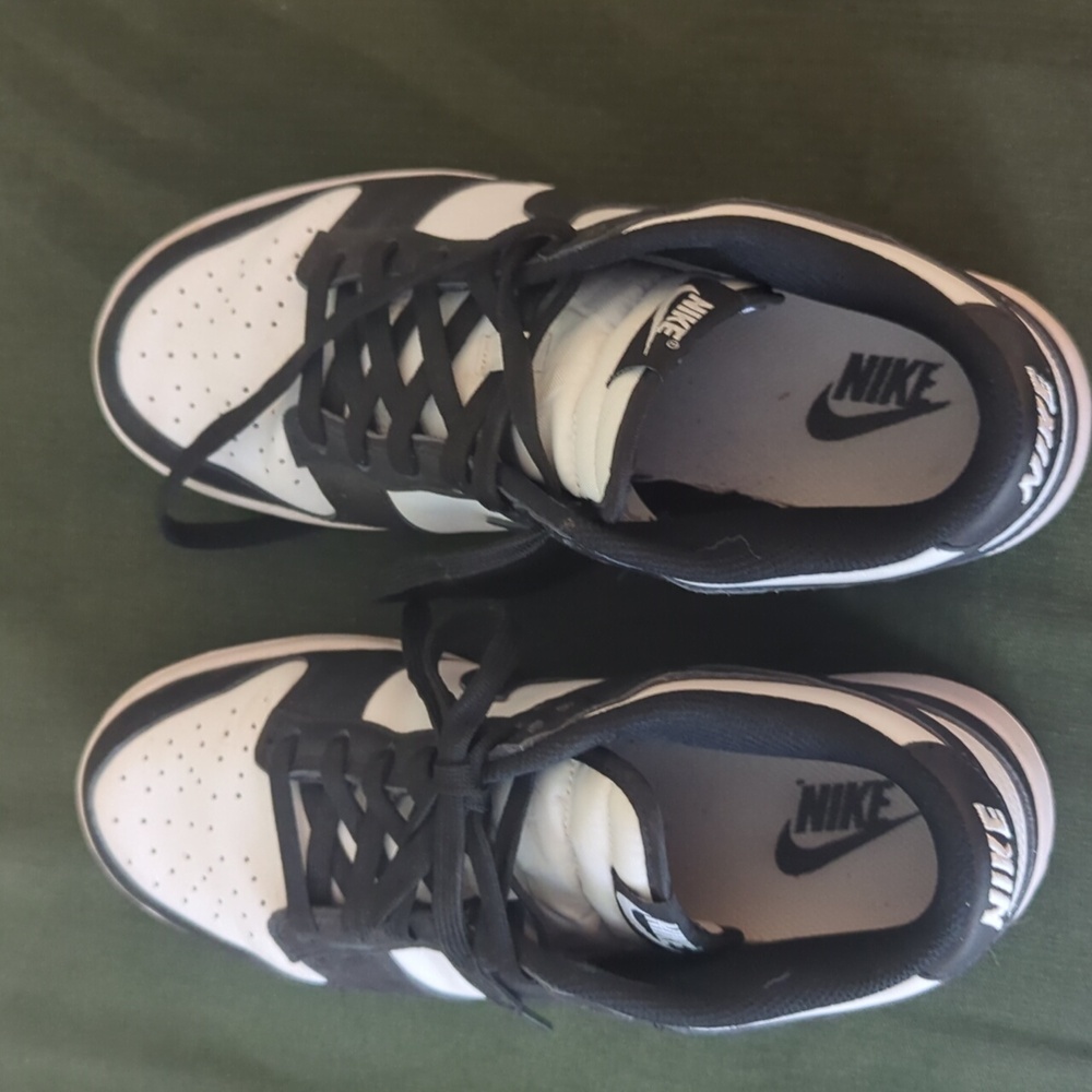 Nike Panda Dunks - Picture 4 of 4